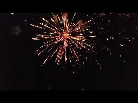 Memorial Day 2022 backyard fireworks display