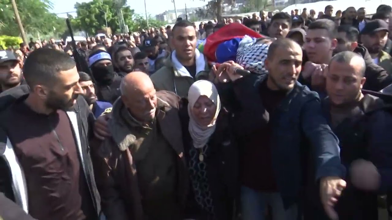 من وداع العقيد فارس محمود خليفة في مخيم نور شمس بطولكرم