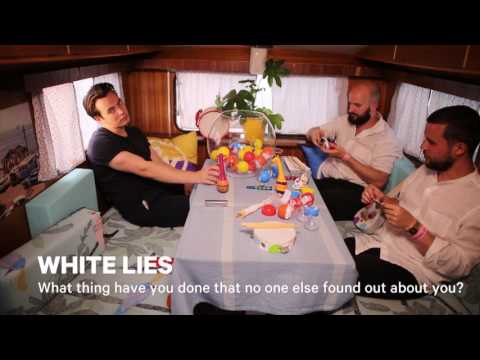 RWTV: Caravan Chicklet - White Lies - Rock Werchter 2017