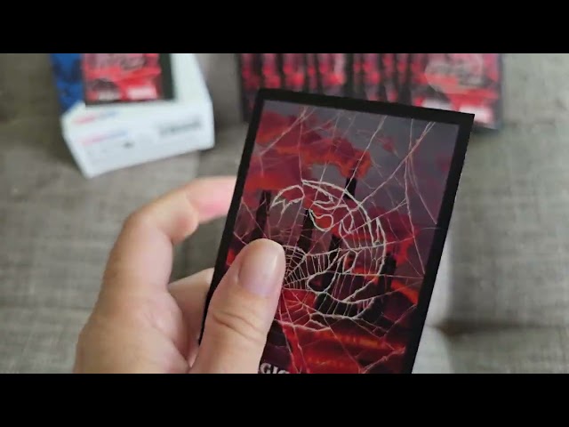 Vídeo relacionado con Gamegenic Magic: The Gathering | Marvel Super Heroes Premium Art Sleeves - Black Panther, 105 Fundas de Alta Protección con Diseño Oficial de Pantera Negra, Tamaño Estándar y Mate