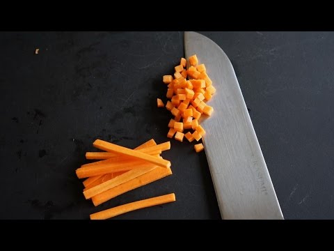 Tailler une carotte en brunoise