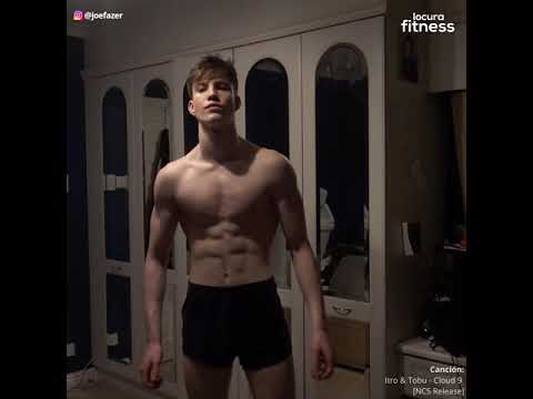 1 año de transformación de flaco a musculoso