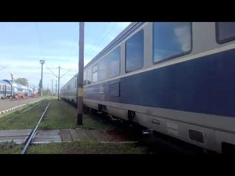 Sosirea si plecarea trenului IR1751 în gara Paşcani