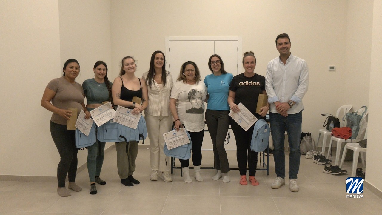 Entrega de diplomas de las clases de preparación al parto y postparto Entrega de diplomas de las clases de preparación al parto y postparto