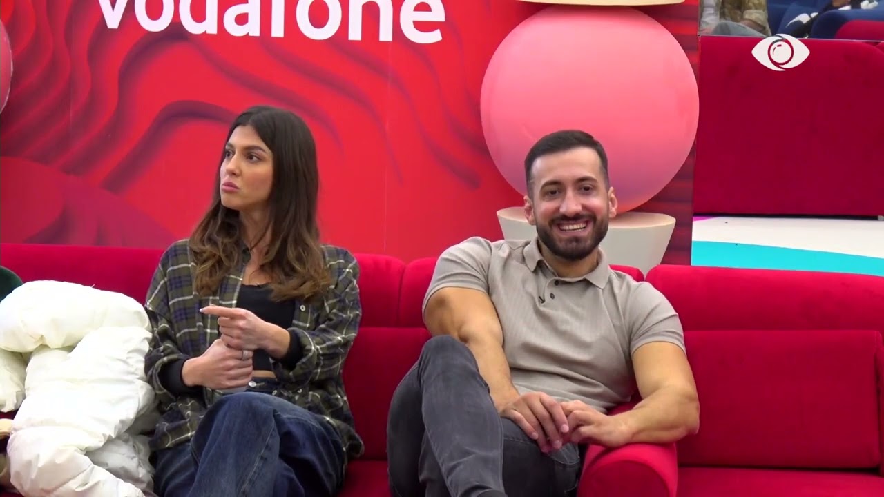 “Nëse mendon se je e pushtetshme ulu kudo”/ Debat mes Loredanës dhe Gertës