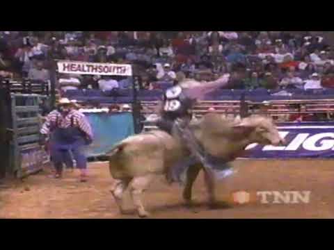 Sam Medlock vs Sky King - 98 PBR St. Louis (90 pts)