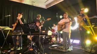 Download lagu The Cottons - Harapan, Pt. 2 (Live at Rossi Musik, Jakarta 12/9/2024) mp3