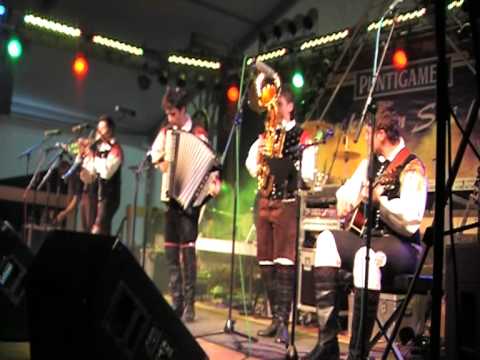 Mladi Korenjaki - Die Jungen Helden - "Musikfest in Oberkrain-Gorjanska﻿ polka" (I.Preseren)