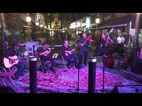 Keroncong Singapura - Sarinande