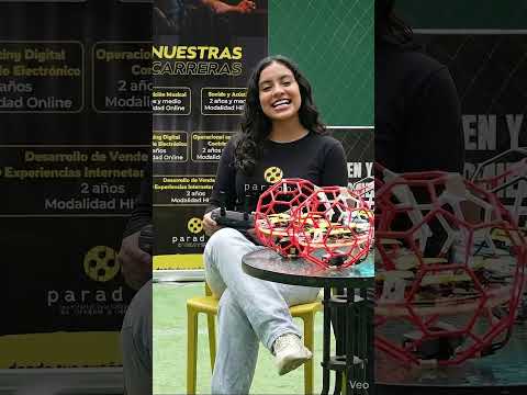 Video de pilotaje profesional de drones Drone Soccer