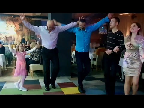 🔴 Deda s unukom kolo vodi - Hotel Heco Plus Sarajevo - Bosanski teferič