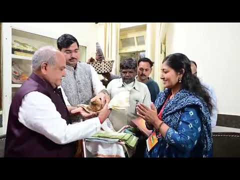 भारतीय जनता पार्टी के ‘‘भाजपा फॉर विकसित केरलम‘‘ कार्यक्रम के अंतर्गत शनिवार को केरल के निकायों के जनप्रतिनिधिगणों ने मध्यप्रदेश विधानसभा के अध्यक्ष श्री नरेंद्र सिंह तोमर के निवास पर सौजन्य भेंट कर संवाद किया।