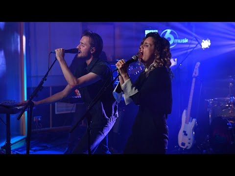 Wild Beasts ft Anna Calvi - Alpha Female (6 Music Live 2016)