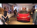 Berlin Tesla Shop Kurfürstendamm