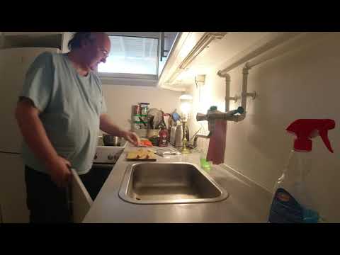 MongoTV_4876 - Mongo Madskole - Stegte PØLSER Med KARTOFFELMOS - Ketchup - Ristet Løg