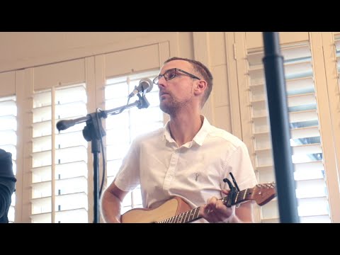 Acoustic Avenue video.