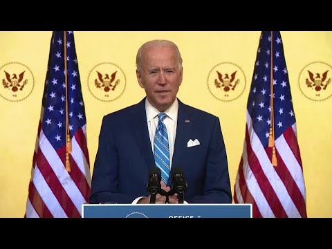 拜登敦促美國人節日期間注意安全，對抗冠狀病毒大流行。 (Biden urges Americans to be safe during holiday, fight coronavirus pandemic)