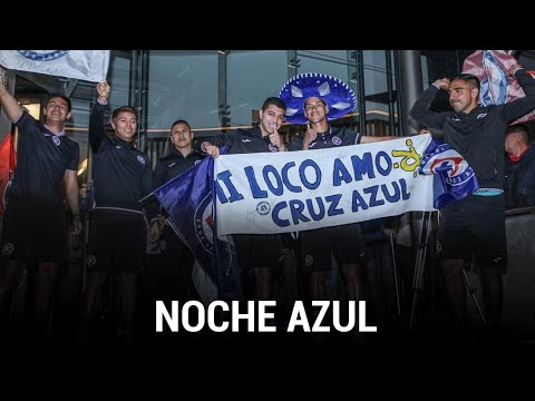 "Noche Azul - Serenata de LA SANGRE AZUL previo al Clásico Joven" Barra: La Sangre Azul &bull; Club: Cruz Azul