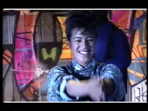 D-Faction - Stuck In The Middle With You (1989 VIDEO!!)