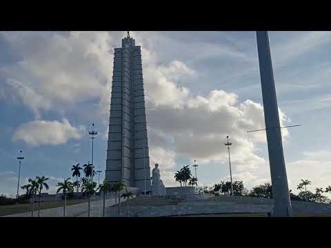 Desde El Estadio Latinoamericano a La Plaza de la Revolucion en La Hanana, Cuba