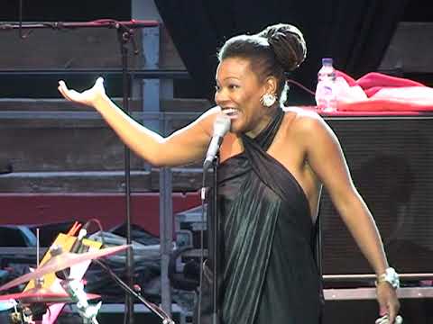 CHINA MOSES & RAPHAËL LEMONNIER VAUVERT (F) 2010