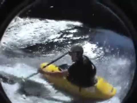 Freestyle Kayak Moves - Green Grind