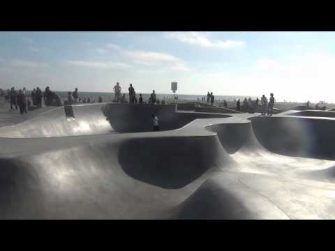 Skateboarding Vinece Beach