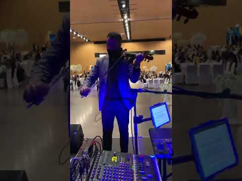 OKAN ERTÜRK KEMANDA.TAYLAN ÇOBAN SAZDA .JAPON ALİ KLAVYEDE. KRAL ADAMLAR.