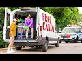 I Opened A Candy Store In A Van