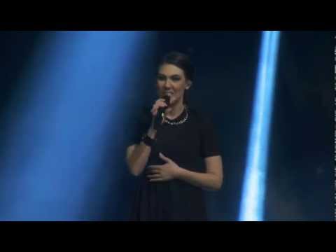 Elize Ryd & Tony Kakko - Julen är här cover Raskasta Joulua