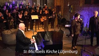Georg Schroeter/MayaMo/Miguel/Marc Breitfelder & Revival-Gospelchor - Gloria in excelsis Deo