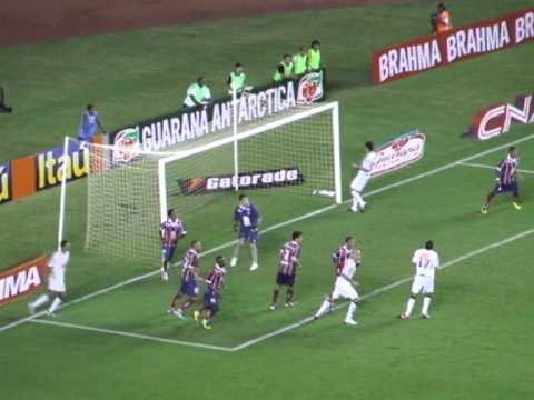 Bahia 1 X 2 Santos. Gol de Alan Kardeck (21/8/11)