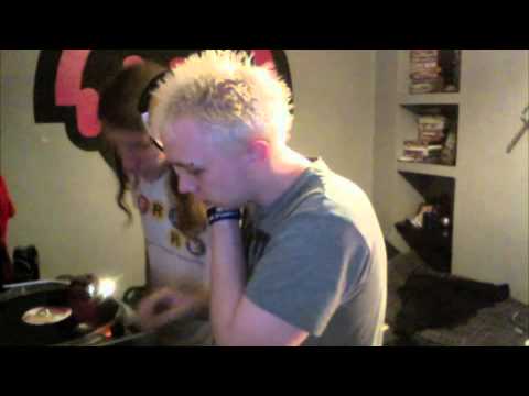 Hardcore Vinyl Mix 14/01/13 Me b2b Beanie with quality dancing!!