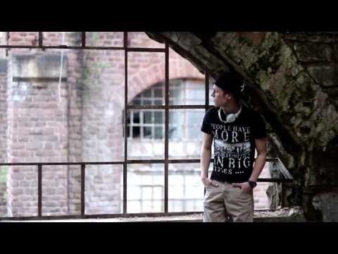 GRISCHOV  - Wer bist Du (Musikvideo)