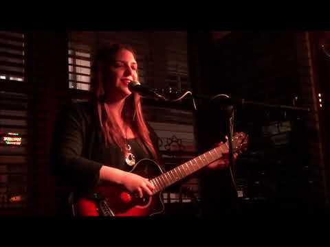 Daisy Chute - Troubadour Boy @ The Sun & Thirteen Cantons, London 14/04/19