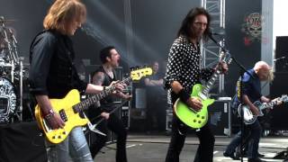 Thin Lizzy -  &#39;The Boys Are Back In Town&#39; Live At Ramblin&#39; Man Fair 2016