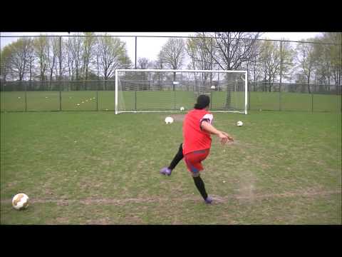 Latjetrappen met Rivelino Zschusschen van Barça ZA VOETBALinBREDAnl)