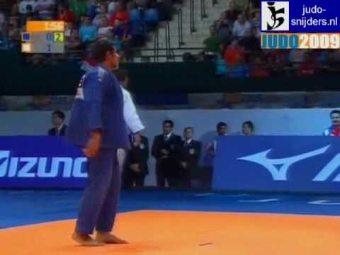 Judo 2009 Rotterdam: Aslei Gonzalez (CUB) - Jaromir Jezek (CZE) [-81kg].