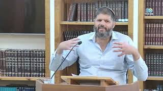 מאחורי בדי הארון - על עמידה לבד עם ה' - פרשת תרומה | הרב אורן טרבלסי (ישיבת מכון מאיר) - התמונה מוצגת ישירות מתוך אתר האינטרנט יוטיוב. זכויות היוצרים בתמונה שייכות ליוצרה. קישור קרדיט למקור התוכן נמצא בתוך דף הסרטון