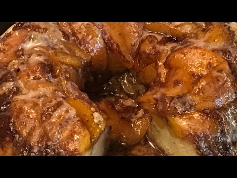 OLD SCHOOL PEACH COBBLER POUND CAKE
