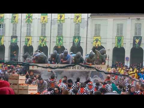 Carnevale di Ivrea - Scacchi - Battaglia delle arance