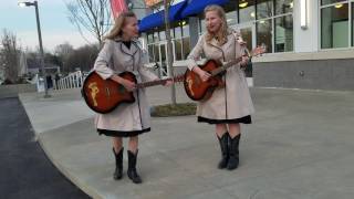 Gladys &amp; Maybelle - Teddy Bear &amp; I Don&#39;t Care If The Sun Don&#39;t Shine