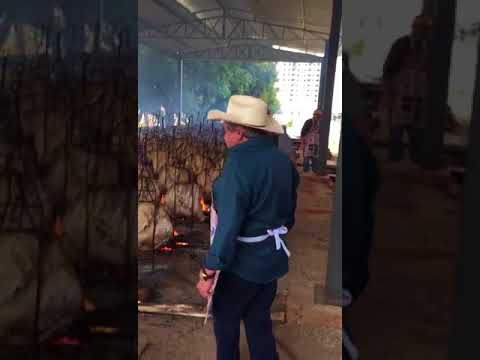 "ESTILO CAMPEIRO" - PREPARANDO A COSTELA PARA O ALMOÇO