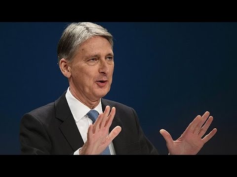 توترات داخل الحكومة البريطانية حول تنفيذ البريكسيت وهاموند قد يستقيل من منصبه economy