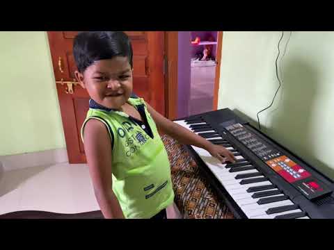 Kid Playing Piano |Rockstar Ayushee 🎹 | Piano Queen |