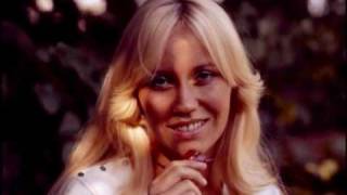 Agnetha's Blue Eyeshadow