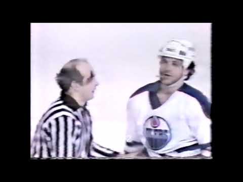 Doug Risebrough vs Glenn Anderson Apr. 15/1983
