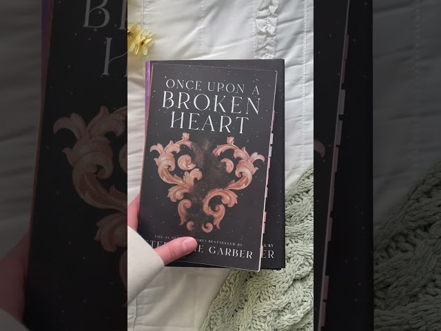 Vídeo relacionado con Once Upon a Broken Heart: The first book in the beloved fairytale sensation the Once Upon a Broken Heart series from the global No. 1 bestselling author of Caraval (English Edition)