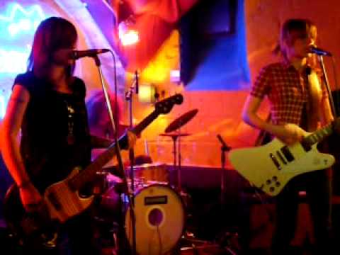 Lola and the Lovers - Helter Skelter