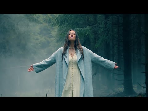 Maan - Vergeet Je Niet (Official Video)